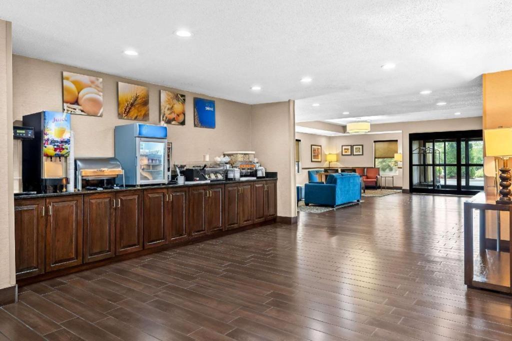 Comfort Inn Clinton Zewnętrze zdjęcie
