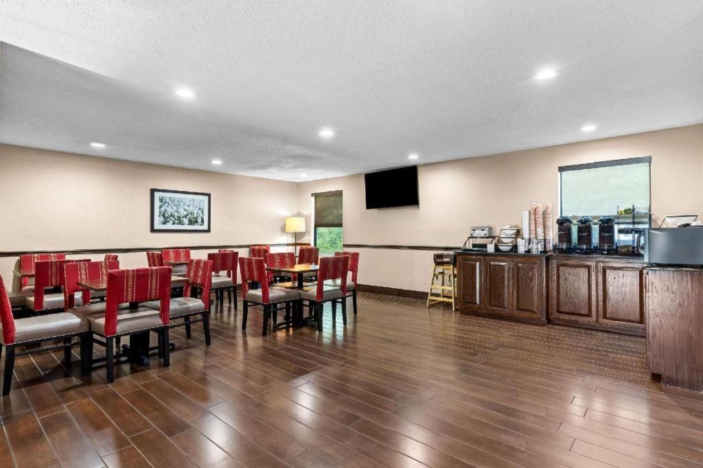 Comfort Inn Clinton Zewnętrze zdjęcie